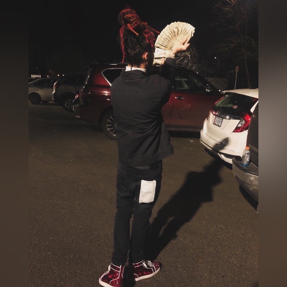 Meet your Posher, Dylan - Picture 1 of 1